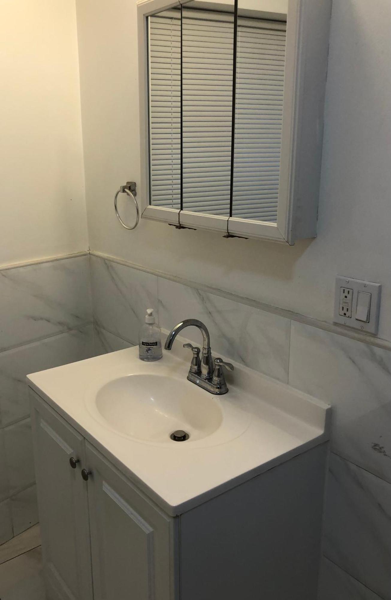 Large And Private Apartment Can Sleep Up To 8 People Comfortably With Direct Nyc Manhattan Train Only 5 Minute Walk Away Elizabeth Dış mekan fotoğraf